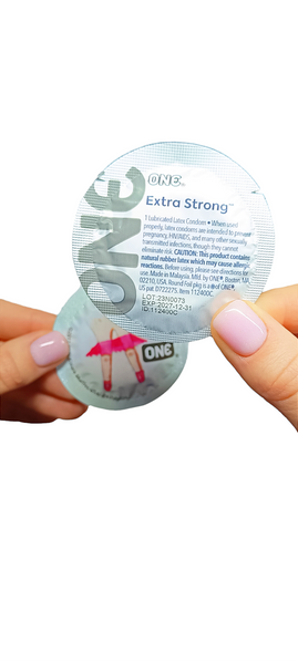 Презервативи ONE Extra Strong (міцні) (по 1 шт) (упаковка може відрізнятися кольором та малюнком) 48291 фото